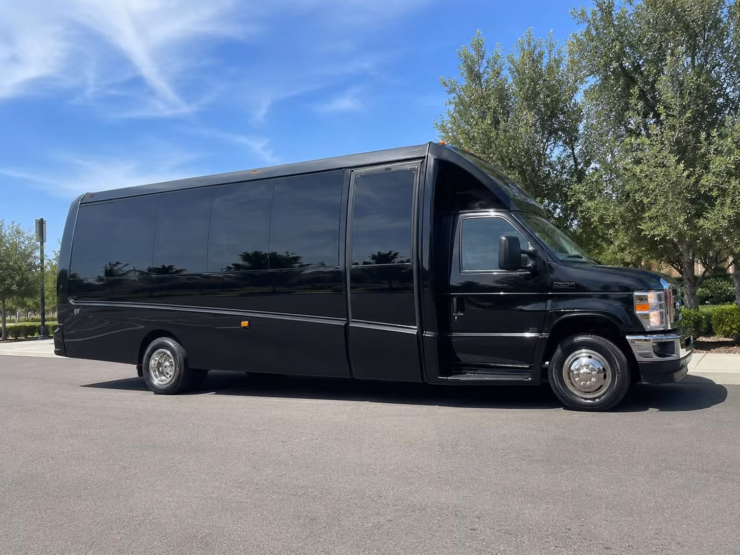 15 passenger minibus