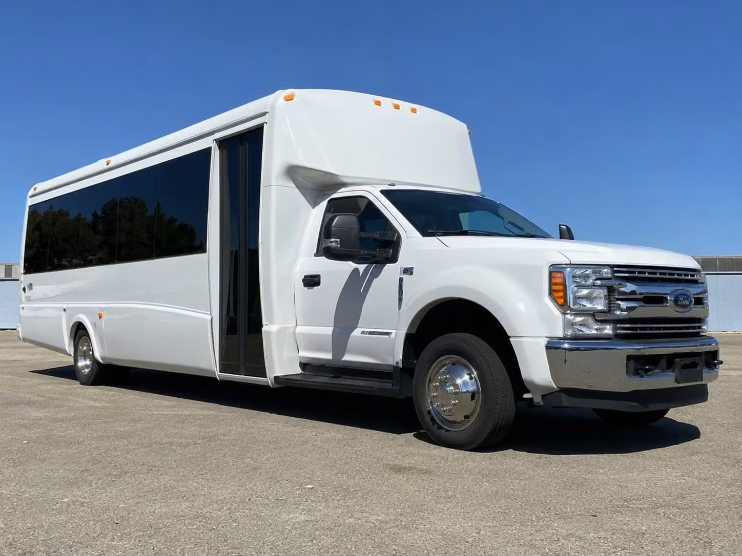 18 passenger minibus