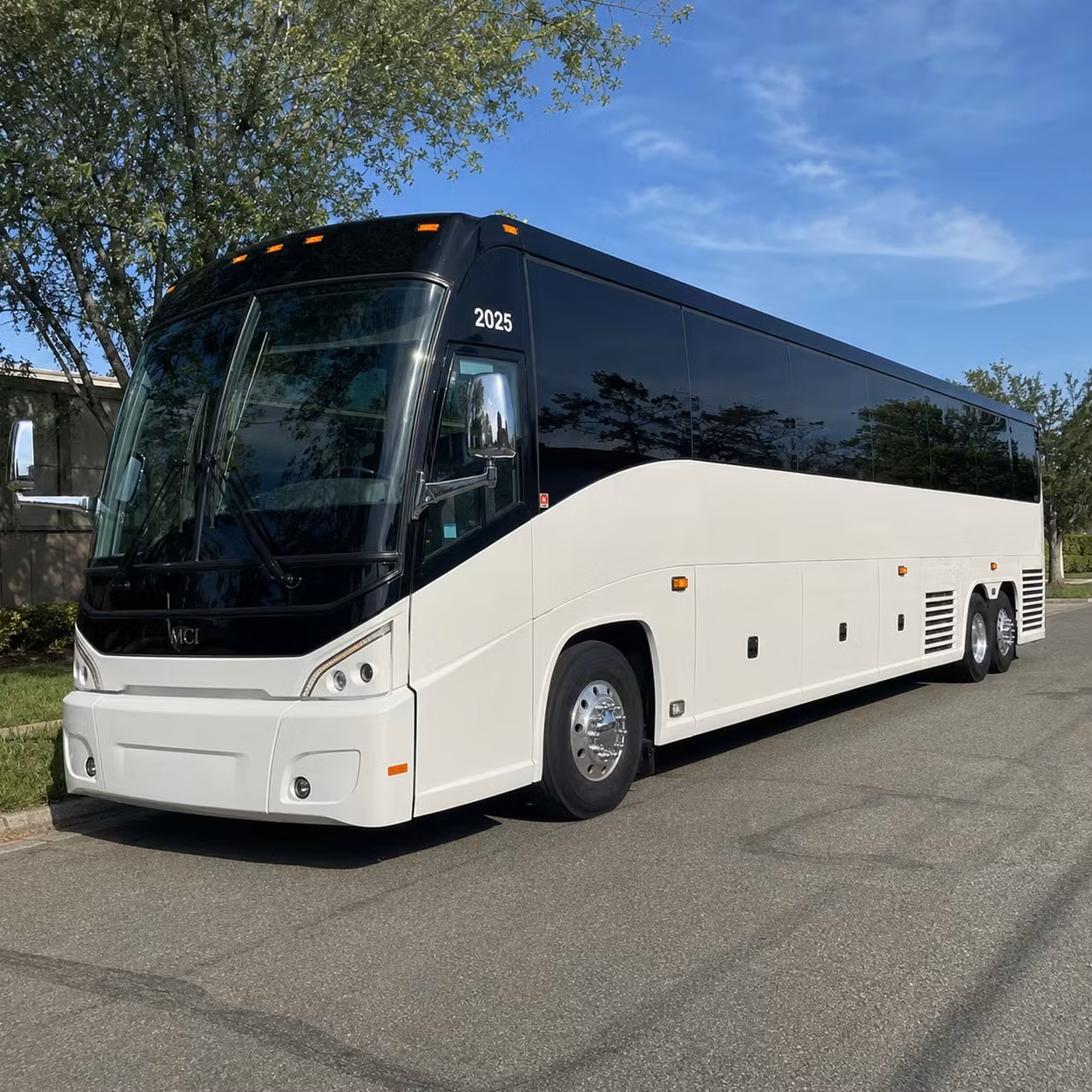 canton groups traveling to chicago can ride in comfort not in cramped carpool vans