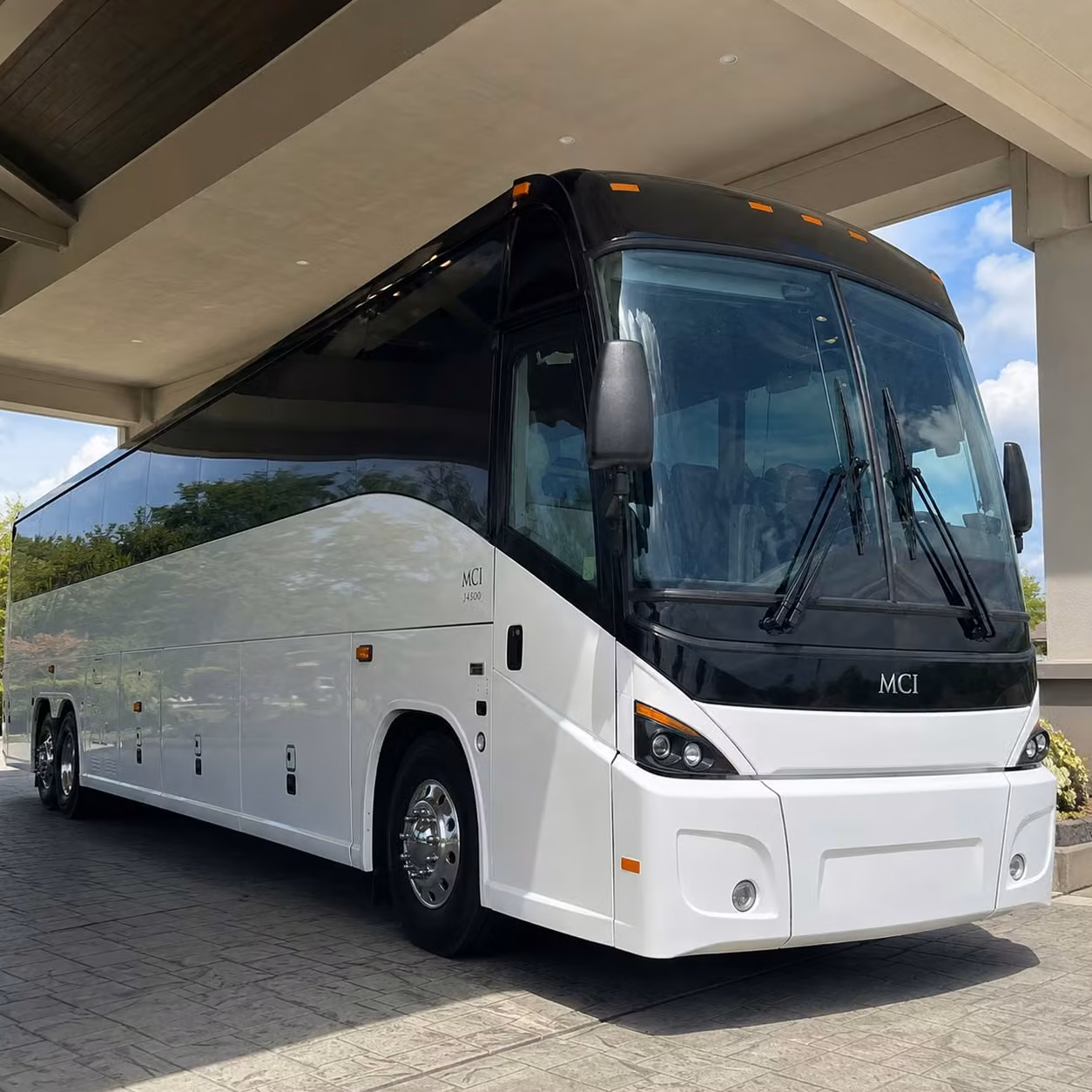 daily commuter shuttle services for canton manufacturers and distribution centers